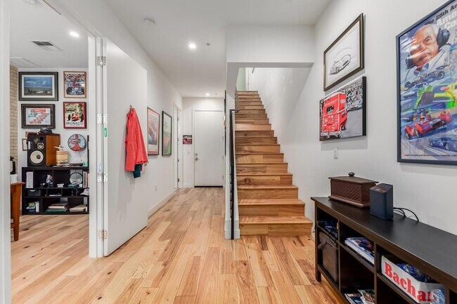 Building Photo - 16510 N 92nd St