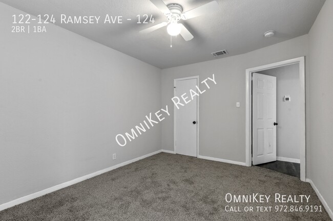 Building Photo - 122-124 Ramsey Ave-124