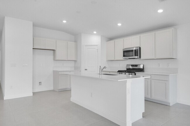Building Photo - 6394 Windwood Wy