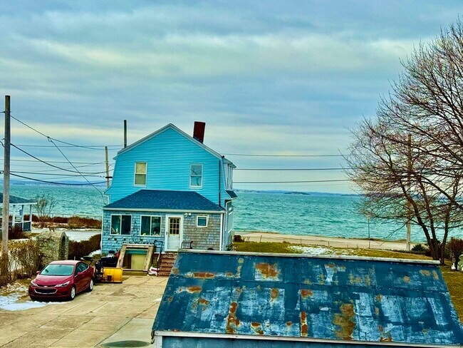 Building Photo - 7 J St