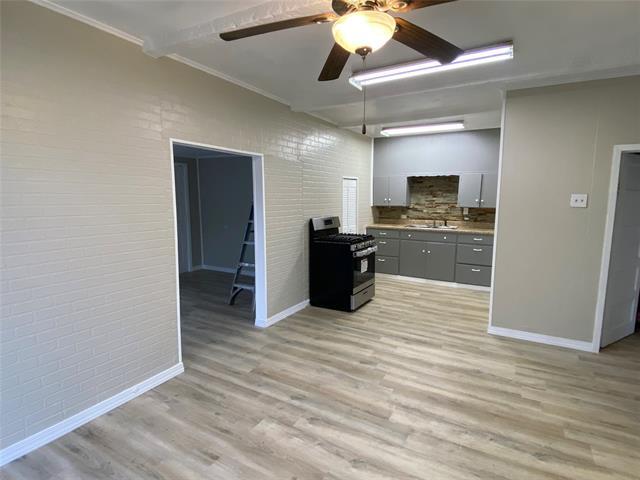 Building Photo - 105 S 3rd St