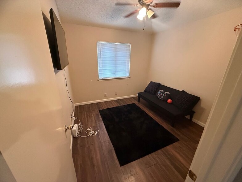 Building Photo - 3211 Stoney Grove