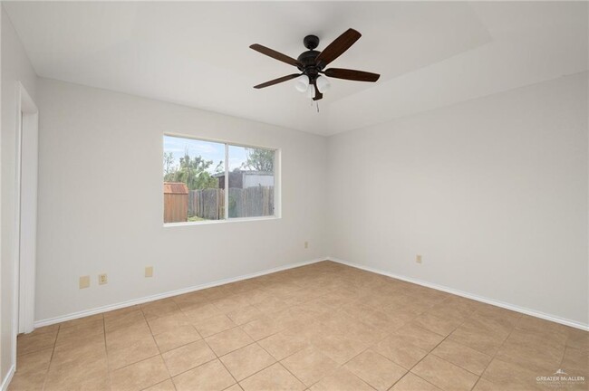 Building Photo - 502 Thornwood Dr