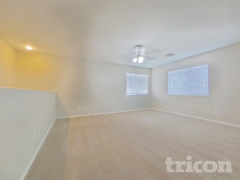 Building Photo - 1641 S 233rd Ln