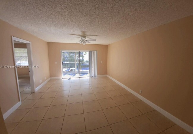 Building Photo - 8750 Royal Palm Blvd