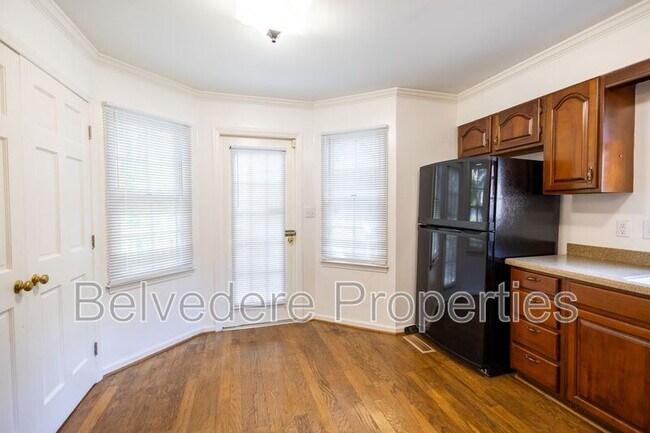 Building Photo - 8 Barret Place