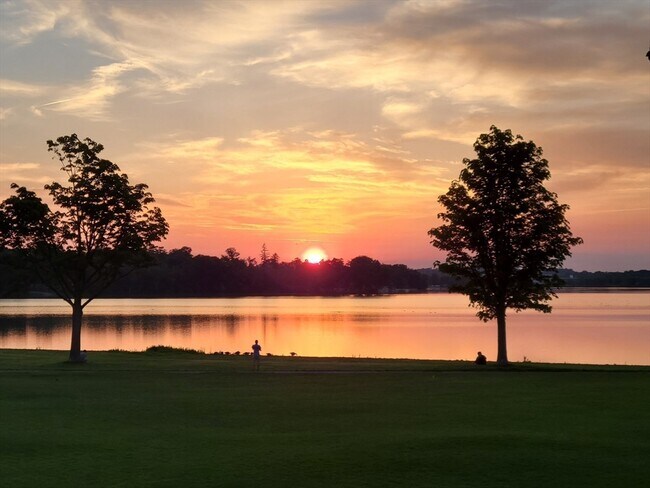 Building Photo - 1 Salem St