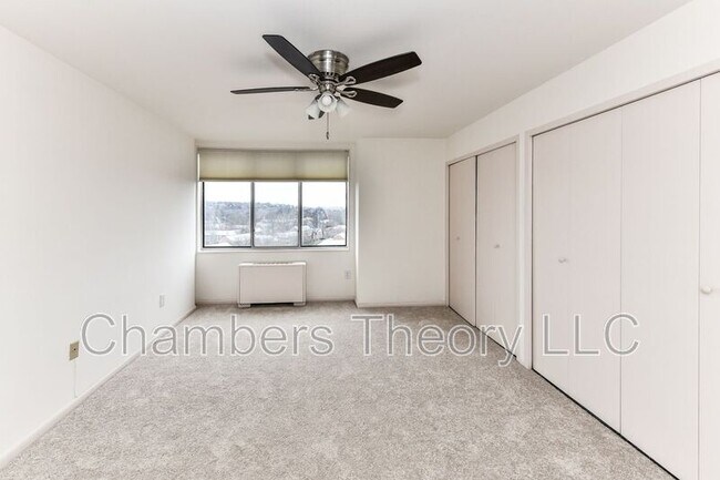 Building Photo - 6621 Wakefield Dr