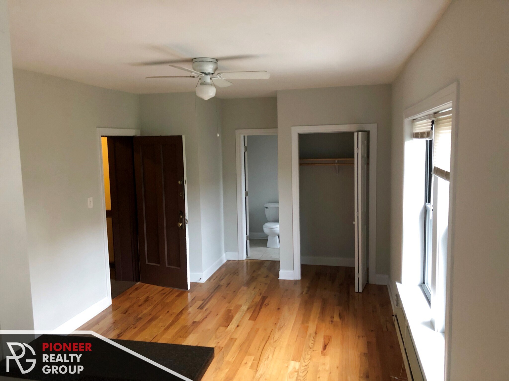 Building Photo - 2842 N Orchard St