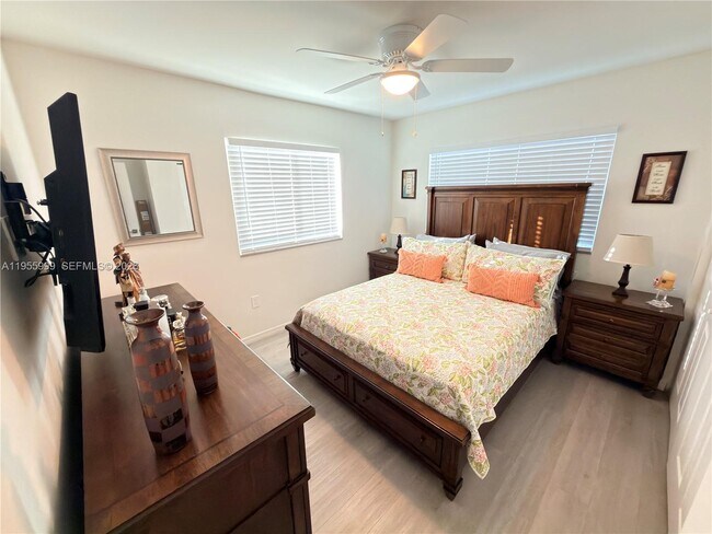 Building Photo - 7128 SW 22nd St