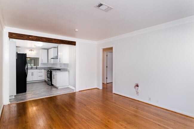 Building Photo - 3014 Attridge Rd