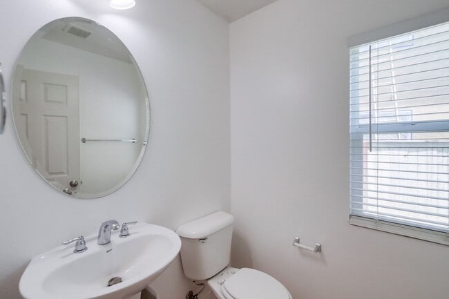 Building Photo - Upgraded Executive Home in Rancho Santalina