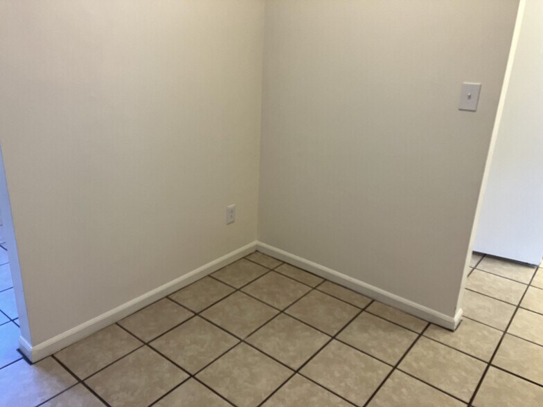 Building Photo - 4304 Worthing Ln