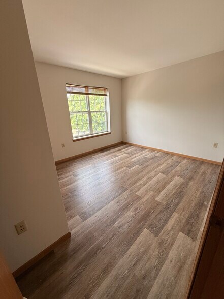Building Photo - 201 Kearney Way