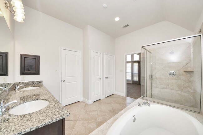 Building Photo - 2429 Lost Bridge Ln