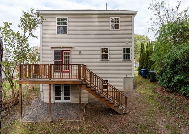 Building Photo - Charming 3BR/ 1.5BA South Portland Residence