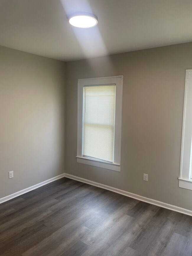 Building Photo - 4511 Lansing Dr