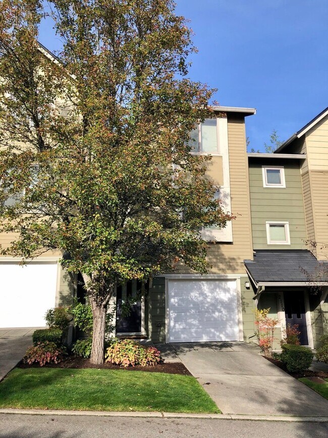 Building Photo - 2116 NW Boulder Way Dr