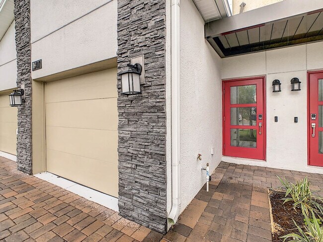 Building Photo - 1147 Drop Ln