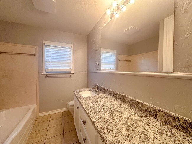 Building Photo - Newly-updated, 3-bedroom near LCU!