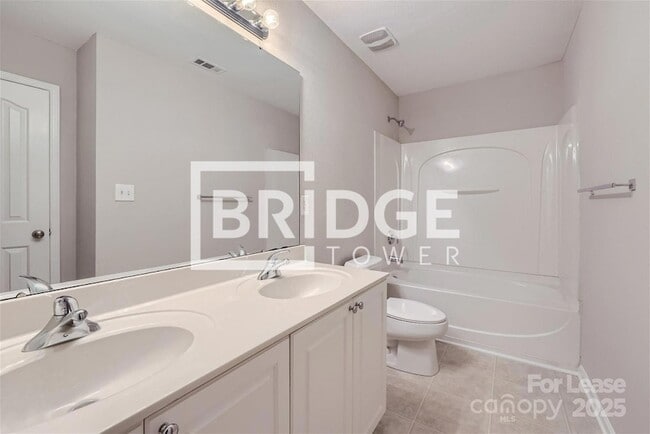 Building Photo - 2100 Cranberry Woods Ct