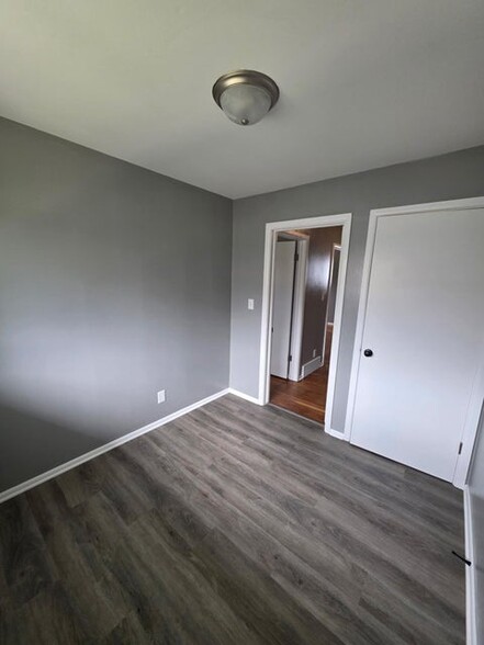 Building Photo - 8594 W Villard Ave