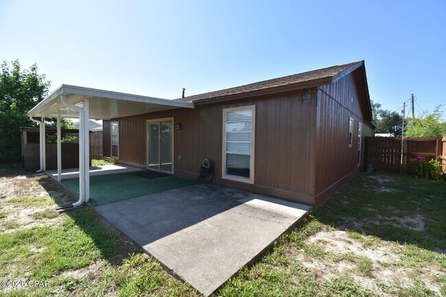 Building Photo - 6321 Lance St