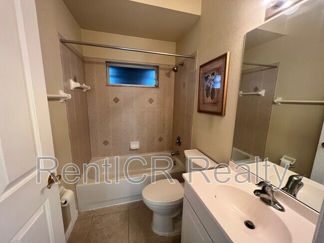 Building Photo - 4970 Easter Terrace