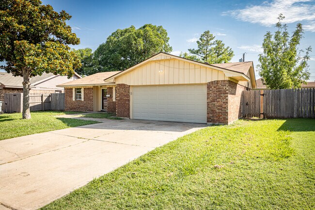 Primary Photo - 4708 NW Cheryl Blvd