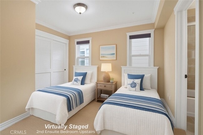 Building Photo - 431 Iris Ave