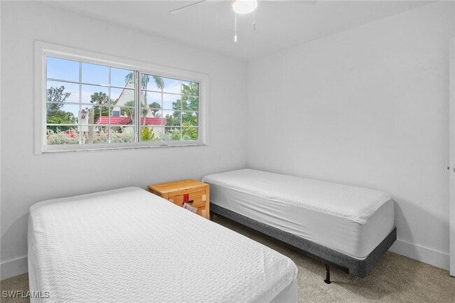 Building Photo - 1046 Periwinkle Way