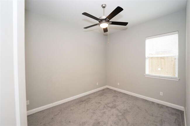 Building Photo - 5411 Camaguey St