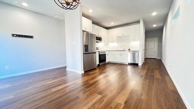 Building Photo - 4922 Dalhart Dr