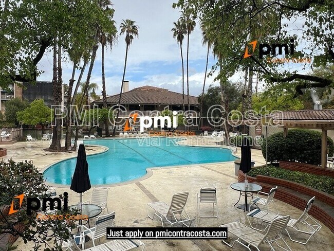 Building Photo - 470 N Civic Dr