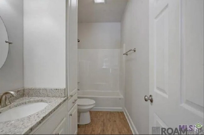 Building Photo - Greenwell Springs 4-plex