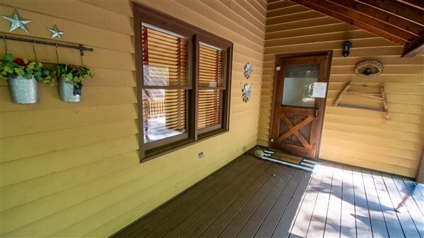 Building Photo - 328 Sharp Top Cir