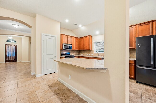 Building Photo - 18315 E Willow Oak Bend Dr