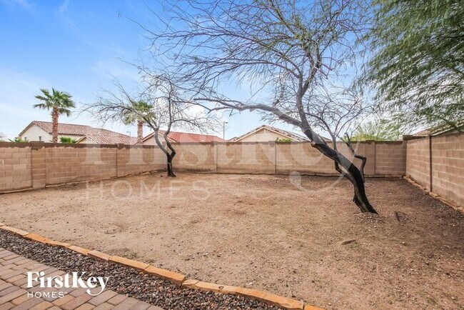 Building Photo - 22805 W Solano Dr