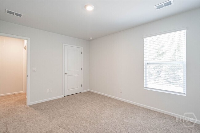 Building Photo - 1004 Bergamot Rd