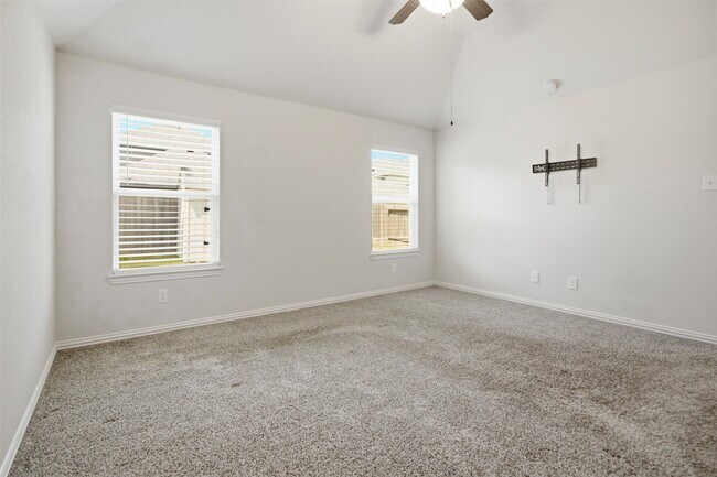 Building Photo - 40330 Bay Warbler Wy