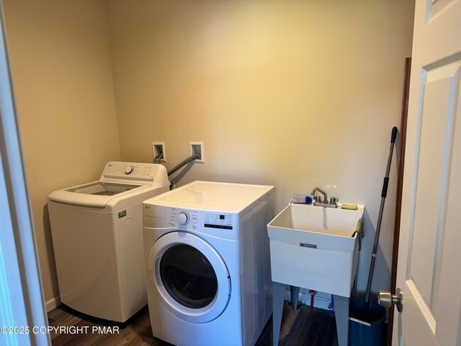 Building Photo - 3884 PA-115