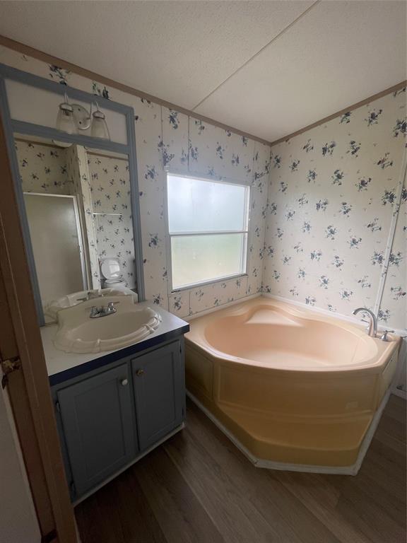 Building Photo - 120 Roots Rd