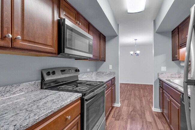 Building Photo - 520 Shorely Dr