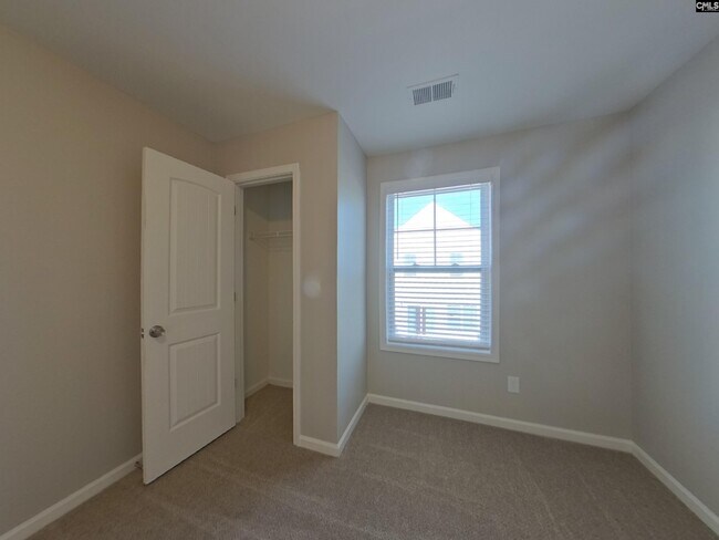 Building Photo - 926 Dawsons Park Wy