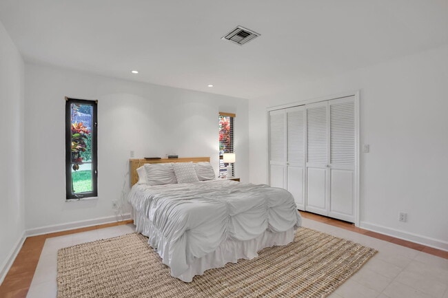 Building Photo - 2903 Banyan Blvd Cir NW