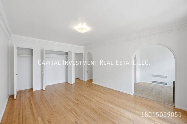 Building Photo - 27 S 800 E