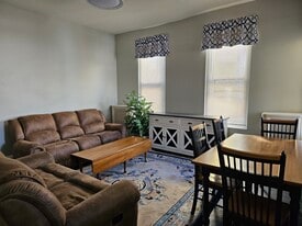 Building Photo - 935 N 5th St