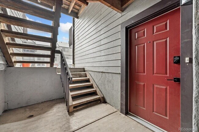 Building Photo - "Charming 2-Bed Condo with Cozy Fireplace in Prime Arvada Location!"
