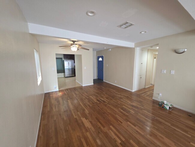 Building Photo - Beautiful 3-Bedroom, 3-Bath Home with Modern Comforts