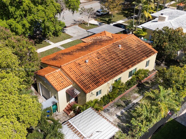 Building Photo - 630 SW 25th Rd